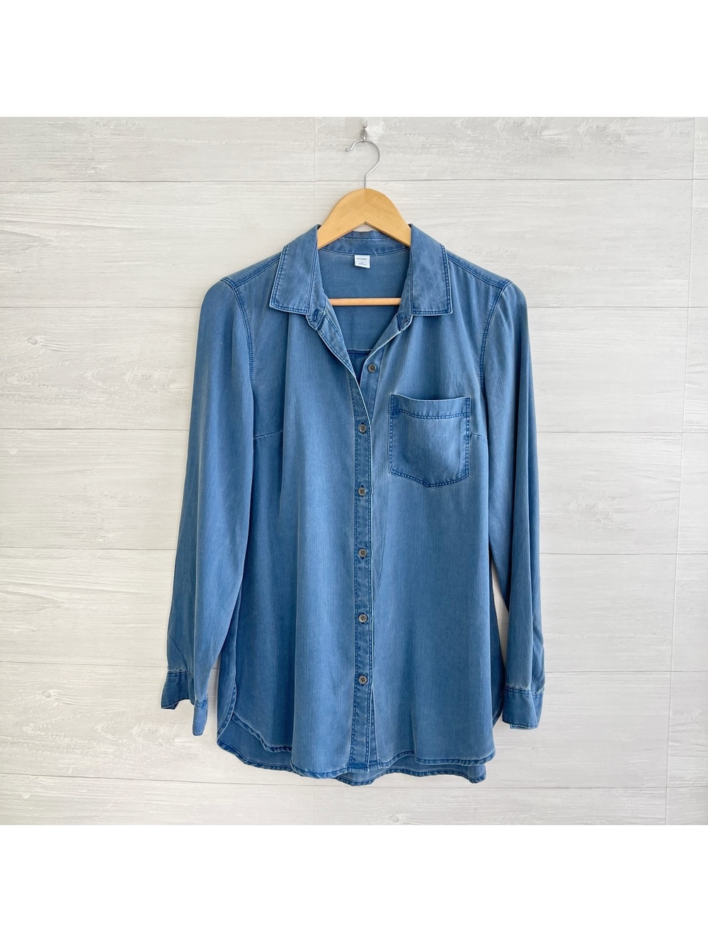 NWT Old Navy Blue Tencel Lyocell Chambray Button Up Shirt Women M Soft Denim